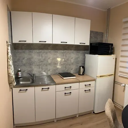Anne Street Apartment *
